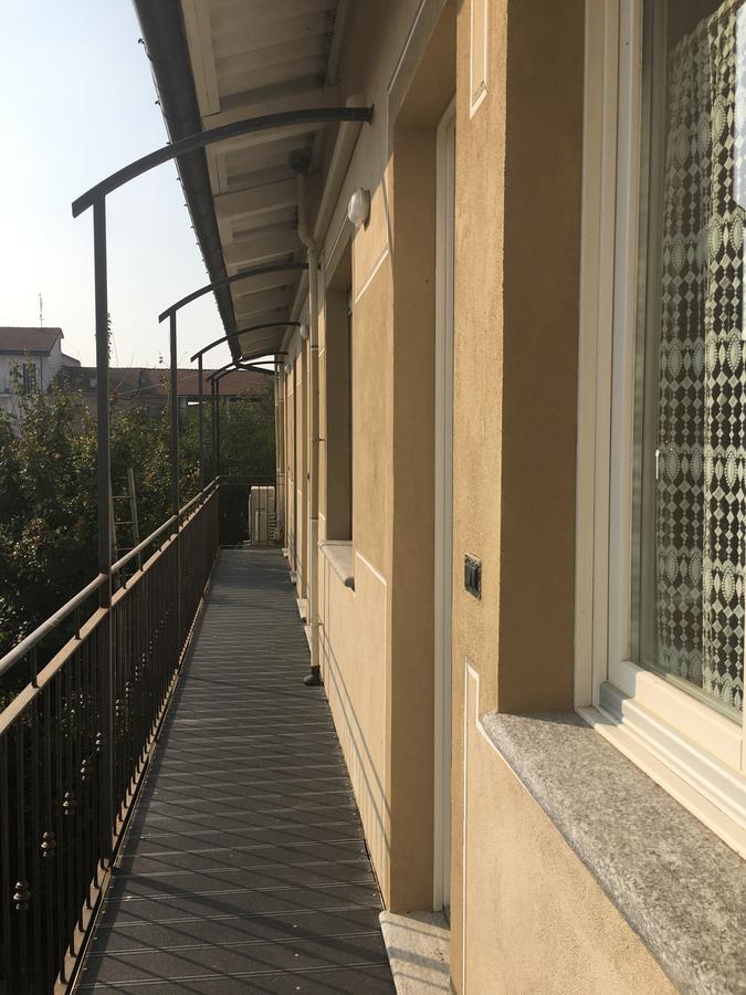 Poirino B & B La Guesthouse المظهر الخارجي الصورة