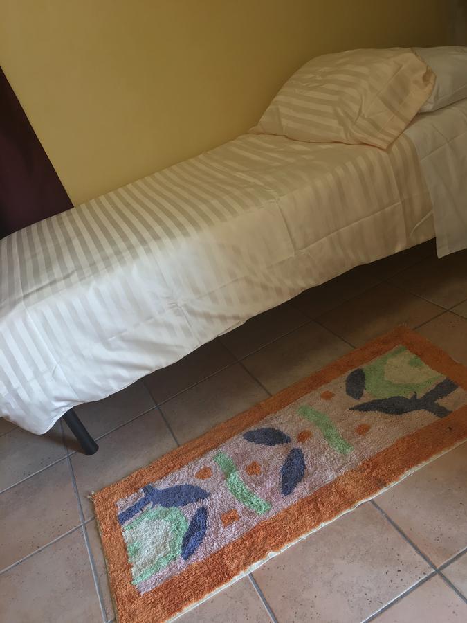 Poirino B & B La Guesthouse المظهر الخارجي الصورة
