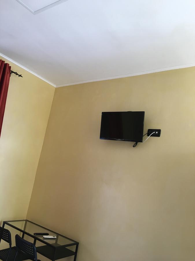 Poirino B & B La Guesthouse المظهر الخارجي الصورة