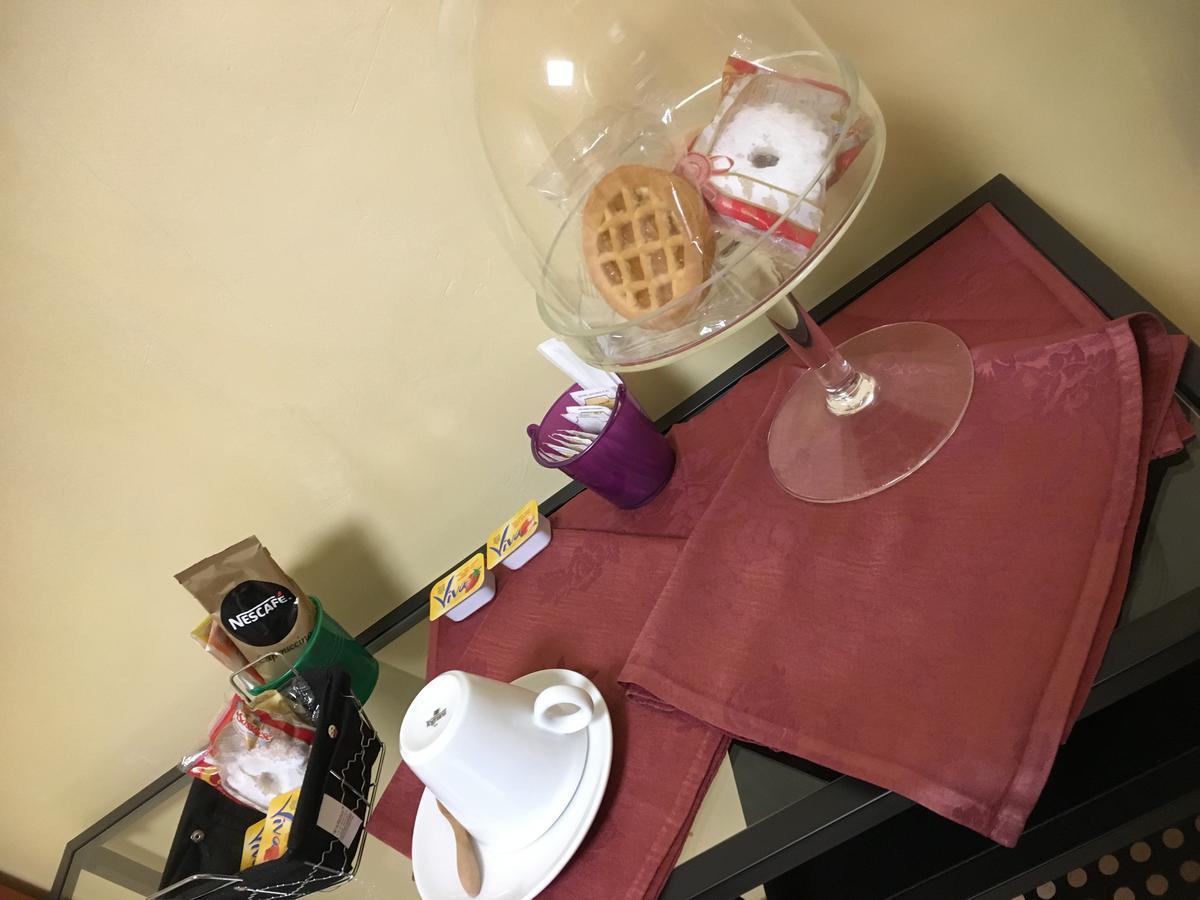 Poirino B & B La Guesthouse المظهر الخارجي الصورة